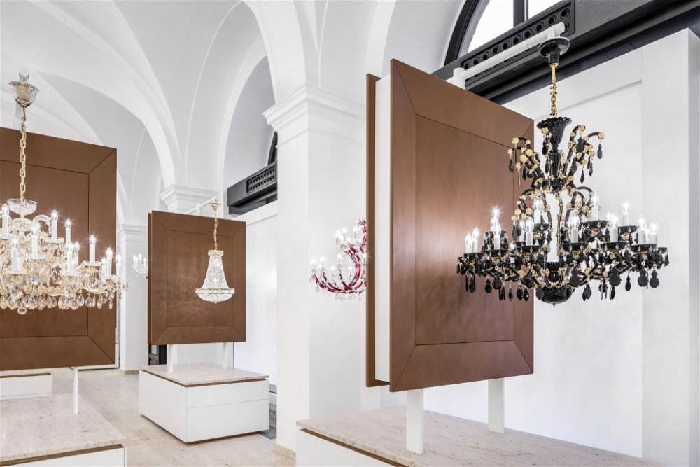 Lustry s originálním křišťálovým rodokmenem