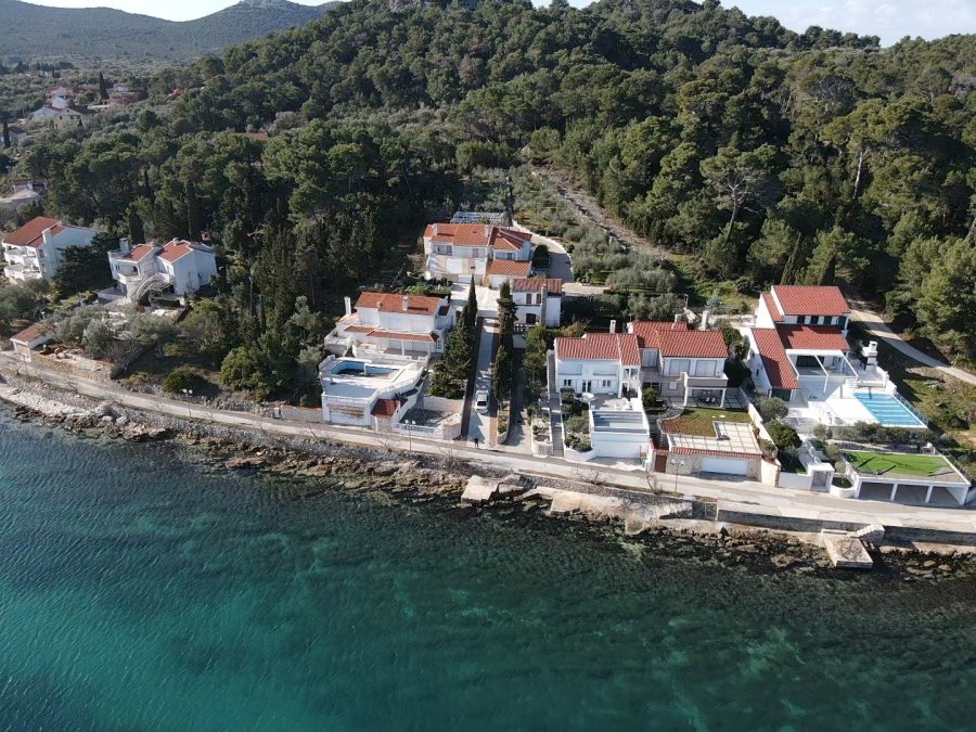 Vila Lukoran