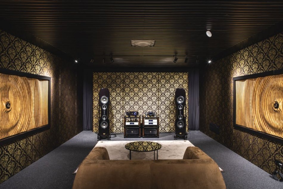 V pražském centru vznikl unikátní showroom VOIX s luxusní audiotechnikou
