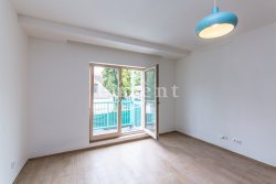 vchod na balkon