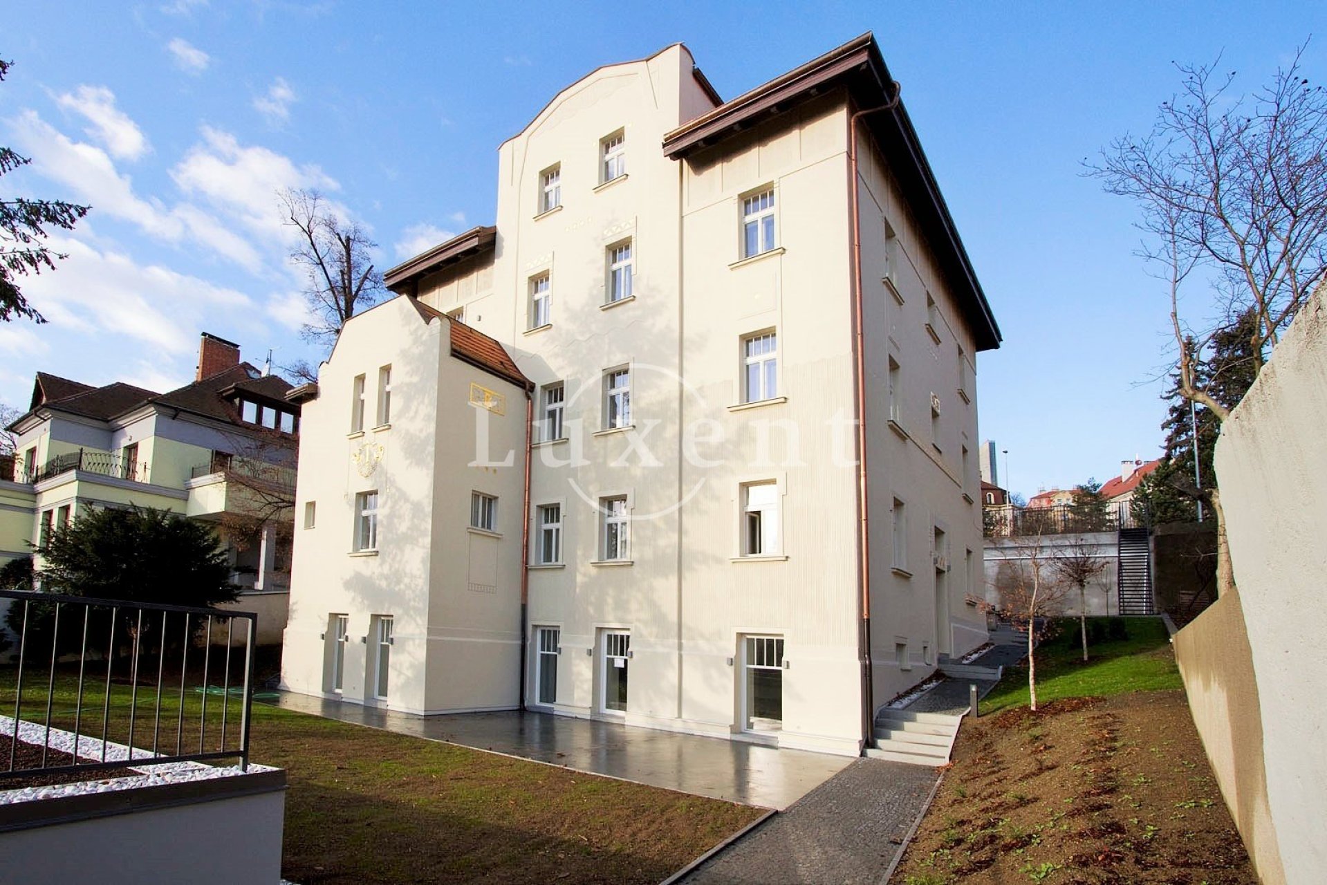 dům