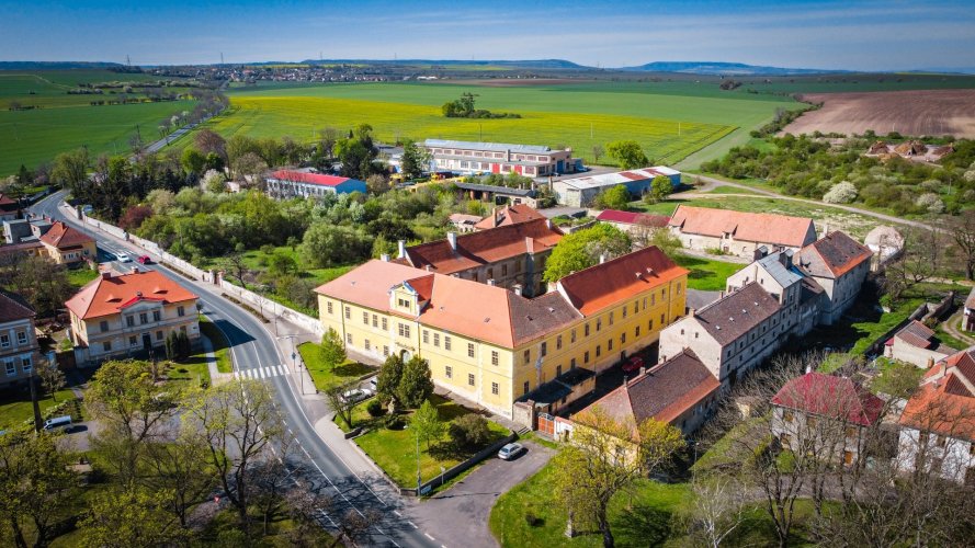 Prodej barokního zámku Cítoliby, 10559 m², Cítoliby