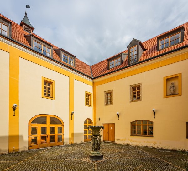 nadvori