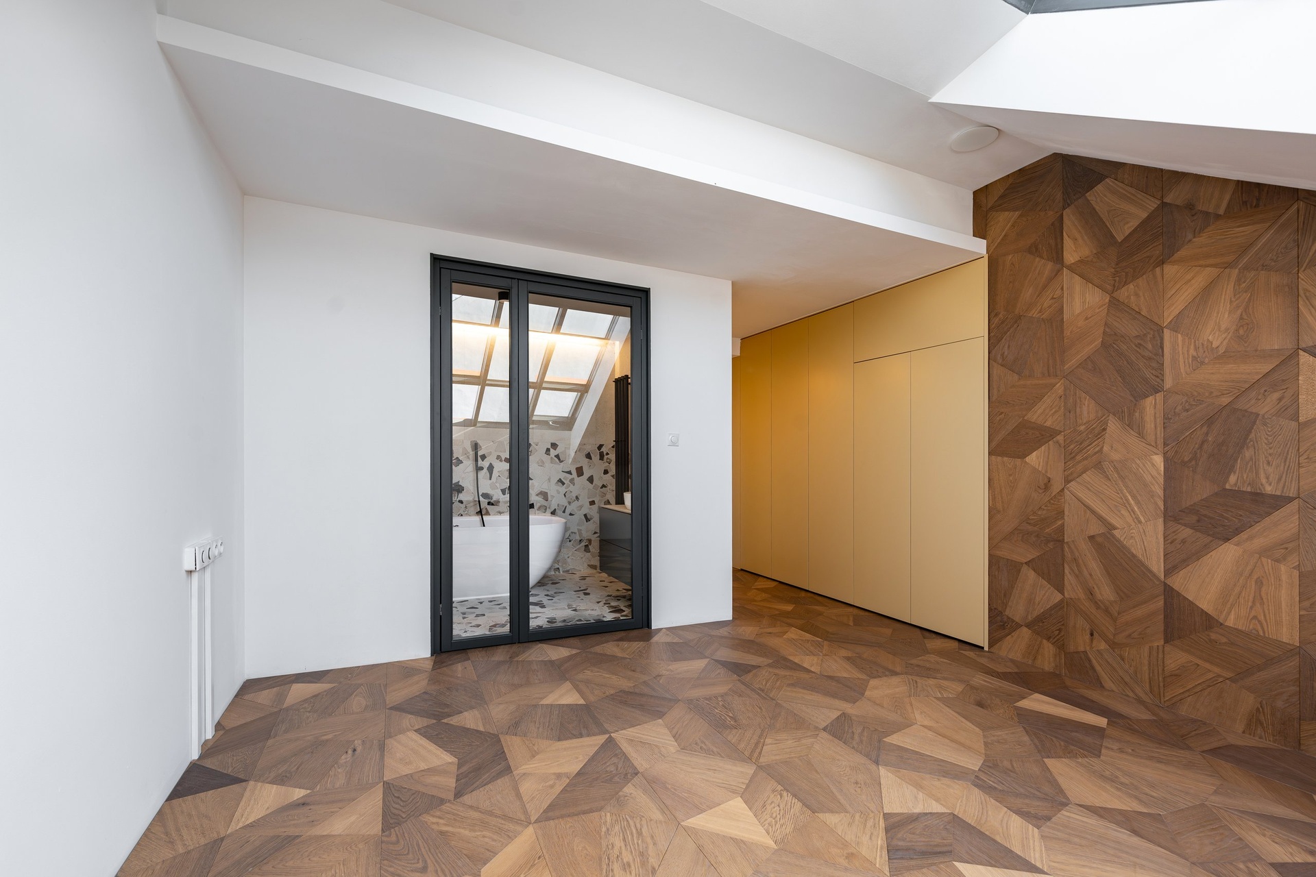 ložnice s koupelnou