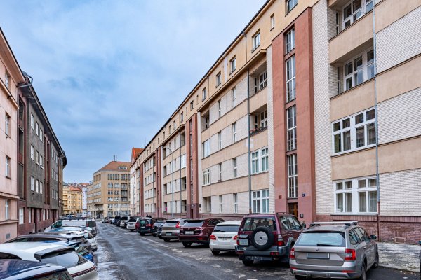 dům