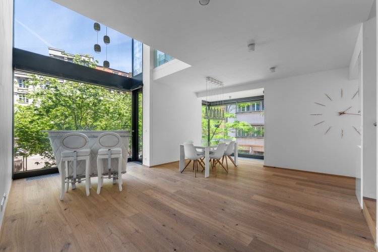 Exkluzivní mezonetový apartmán s terasou v prestižní rezidenci Quadrio Residence, Praha 1