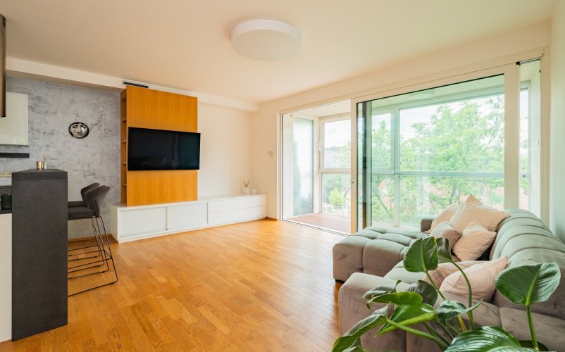 Prodej luxusního bytu 2+kk s privátním wellness, Praha 5 - Hlubočepy