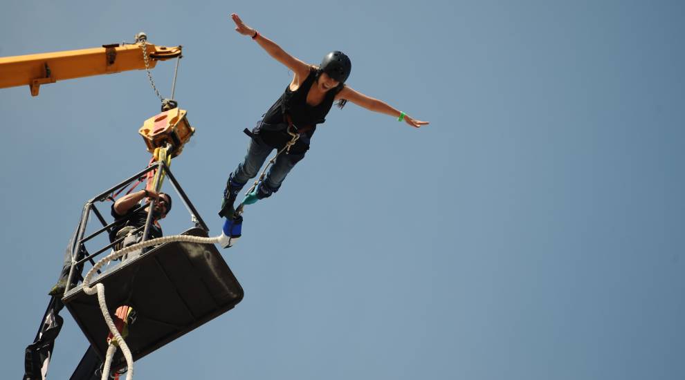 Bungee Jumping